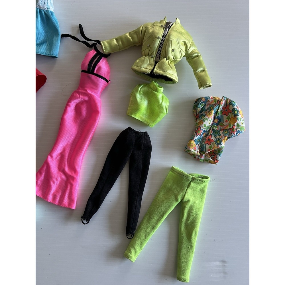 Barbie Doll Clothes Lot - Picture 4 of 4